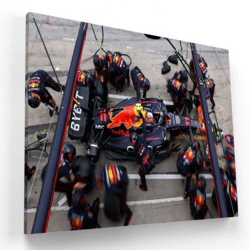 Red Bull Pits Checo Pérez
