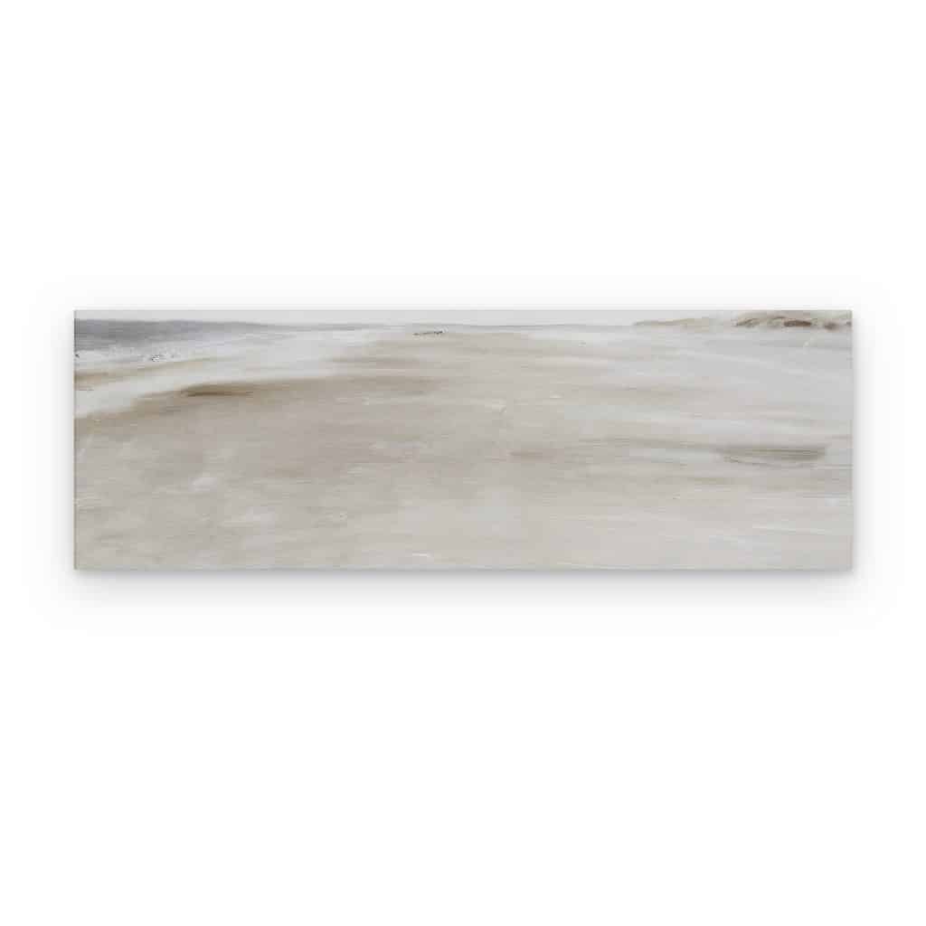 Cuadro Playa en Silencio impreso en canvas, playa beige con cielo gris y gaviotas